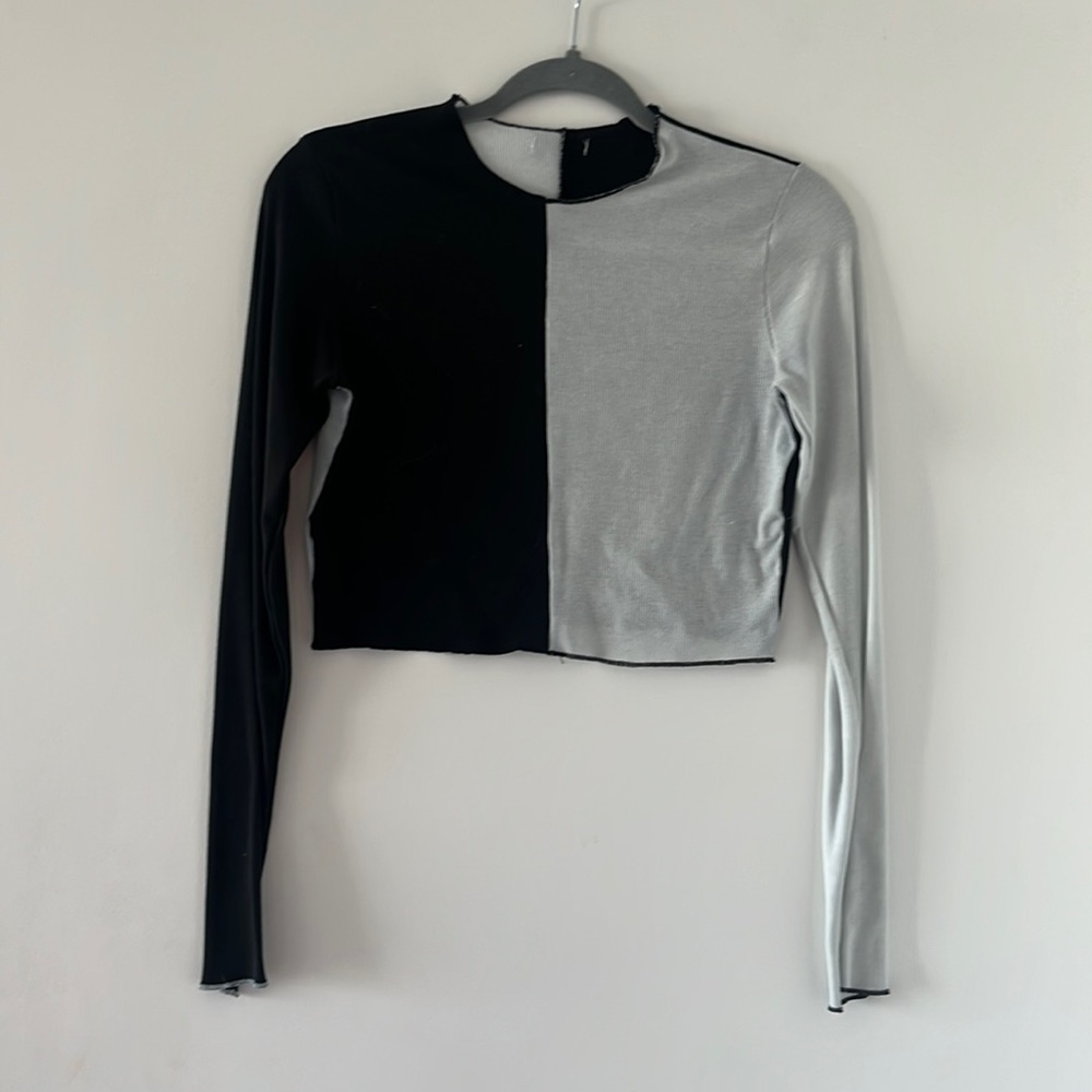 Black and grey crop top